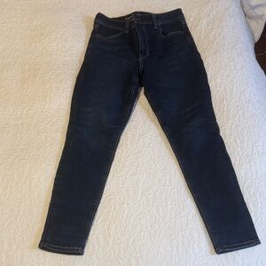 American Eagle Outfitters women’s Navy Skinny Jeans